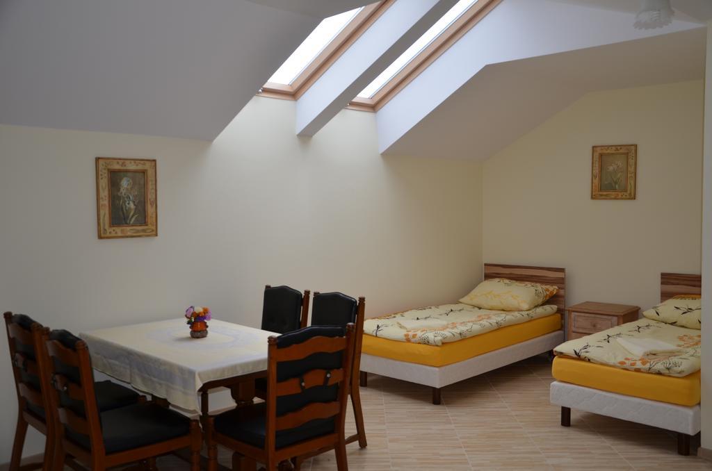 Gosciniec Podkowa Apartment Wlodawa Room photo